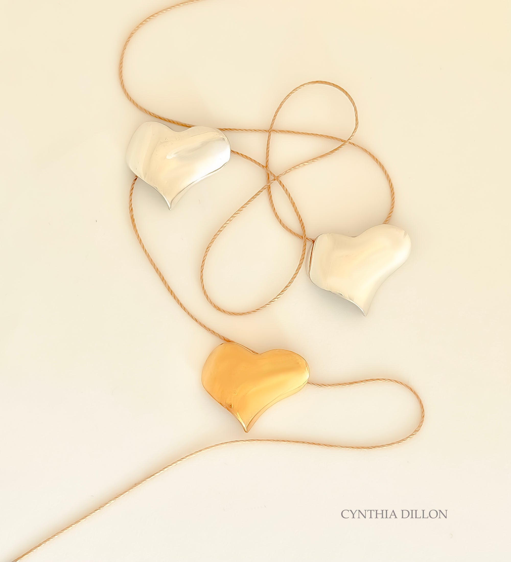 Pendant - Sculpted "Bent Heart" in S/S w. 16" Chain.