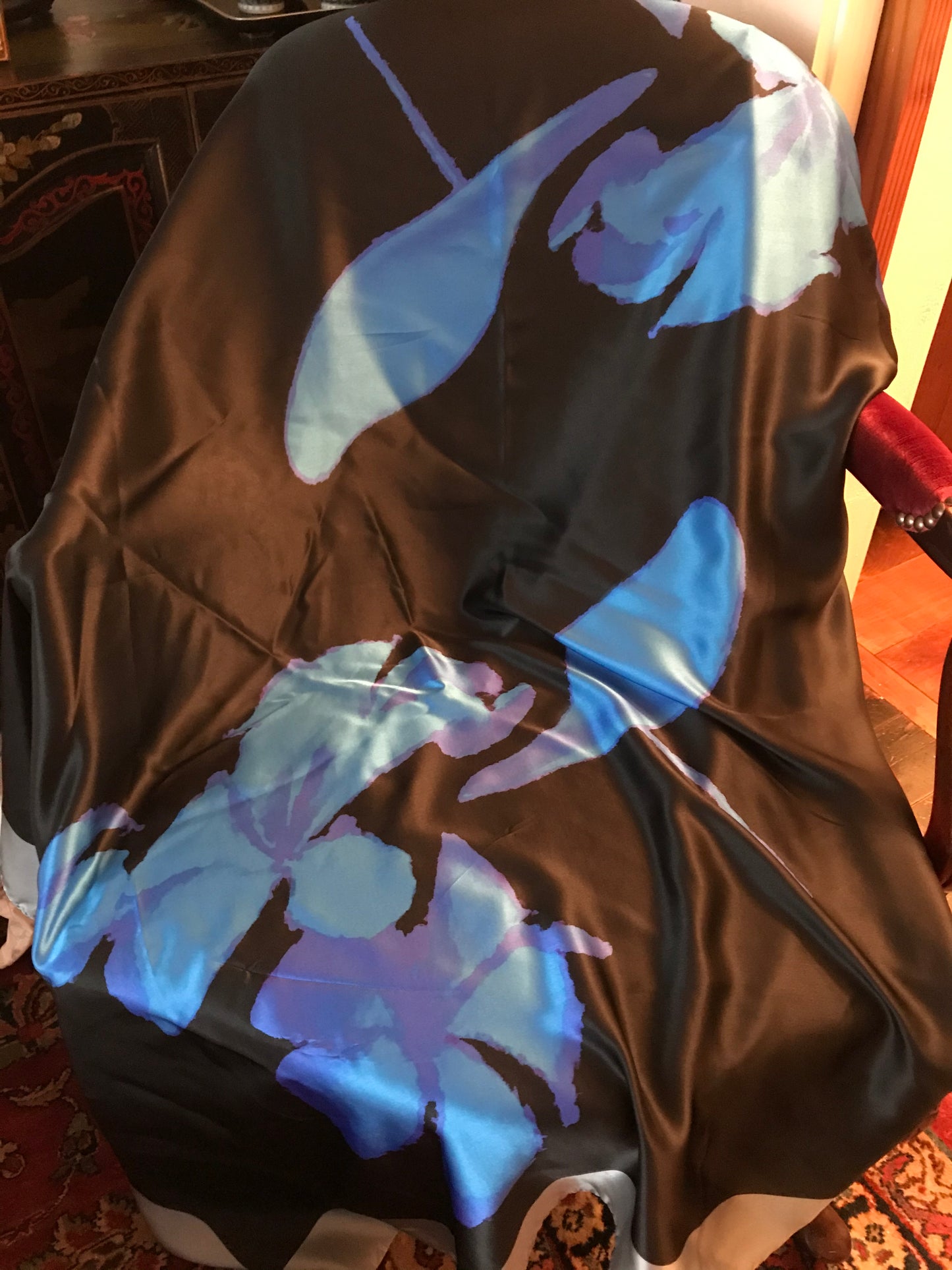 Shawl - "Blue Birds" in Silk - DiolunDesigns