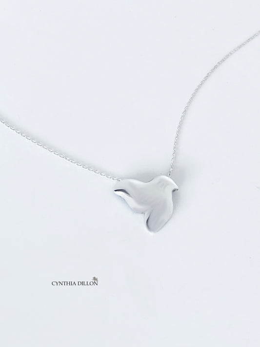 Pendant - Sculpted "Robin" in S/S w. 16" Chain
