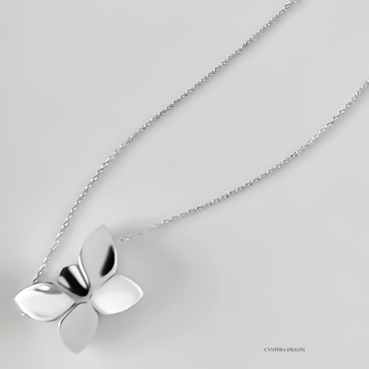 Pendant - Sculpted "Butterfly" in S/S w. 16" Chain.